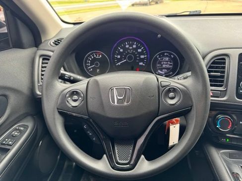 Used 2022 Honda HR-V LX image 18