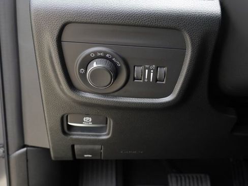 New 2026 Jeep Grand Cherokee Altitude AWD/4WD image 23