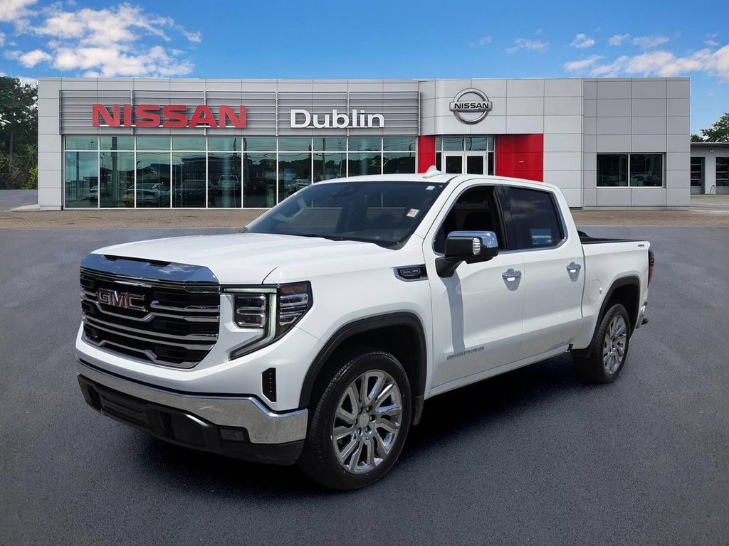 Certified 2026 GMC Sierra 1500 SLT AWD/4WD image 1