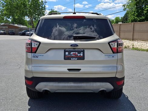 Used 2017 Ford Escape Titanium w/ Equipment Group 301A AWD/4WD image 7