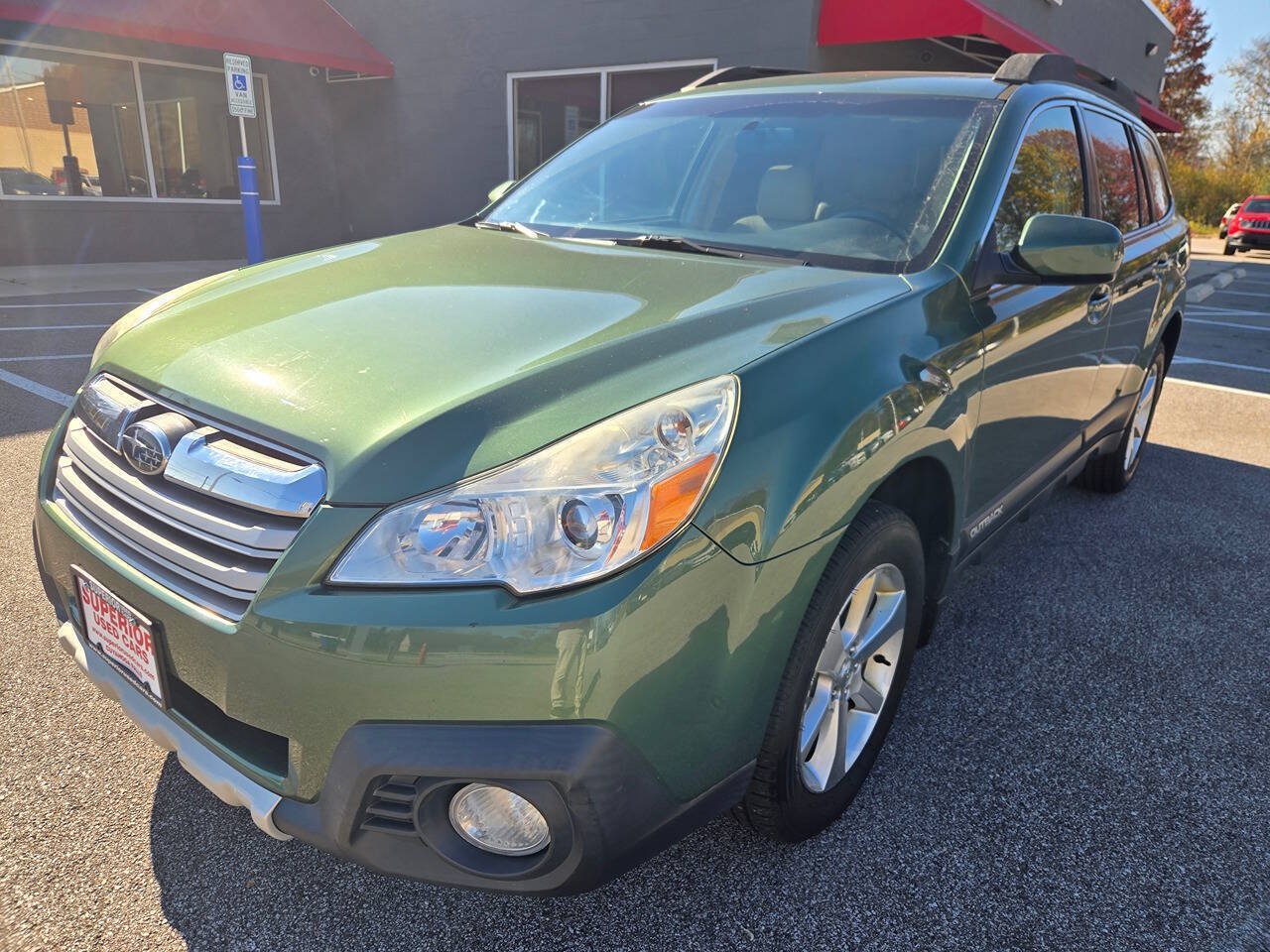Used 2013 Subaru Outback 2.5i Limited w/ Moonroof Pkg AWD/4WD image 3