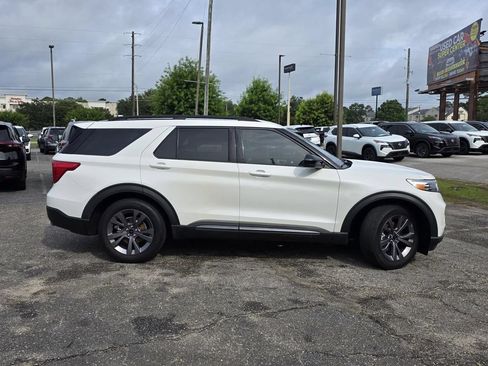Used 2024 Ford Explorer XLT w/ Equipment Group 202A RWD image 40