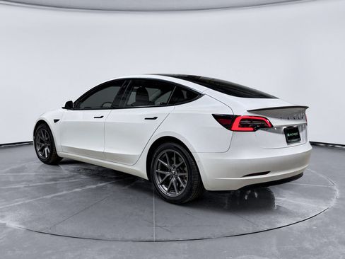 Used 2022 Tesla Model 3 Long Range AWD/4WD image 2