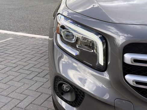 Used 2020 Mercedes-Benz GLB 250 4MATIC image 9