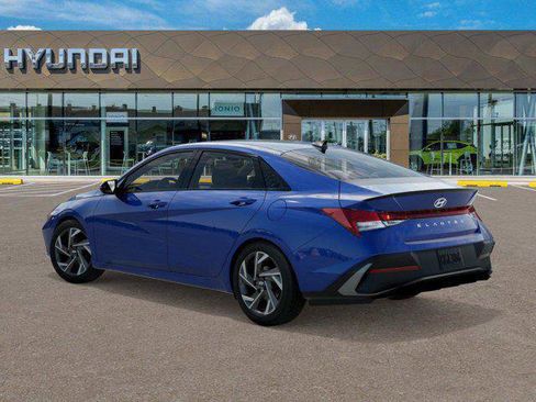 New 2025 Hyundai Elantra Sport image 5