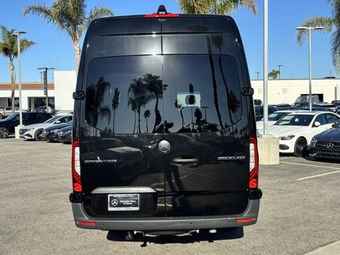 Used 2024 Mercedes-Benz Sprinter 3500 image 4