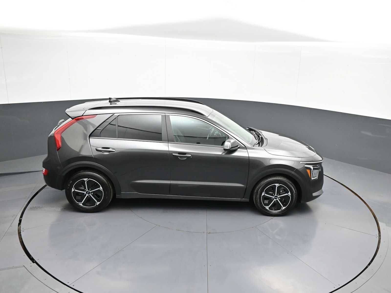 Certified 2025 Kia Niro EX w/ EX Cold Weather Package FWD image 35
