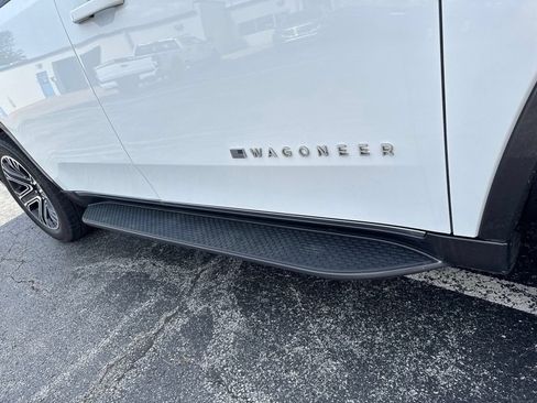 Used 2022 Jeep Wagoneer Series III w/ Convenience Group I AWD/4WD image 47