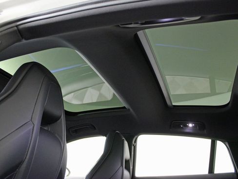 Used 2025 Porsche Panamera 4 image 20