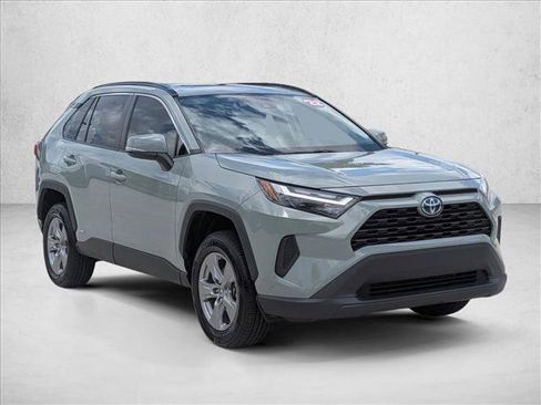 Certified 2022 Toyota RAV4 XLE w/ Convenience Package AWD/4WD image 3