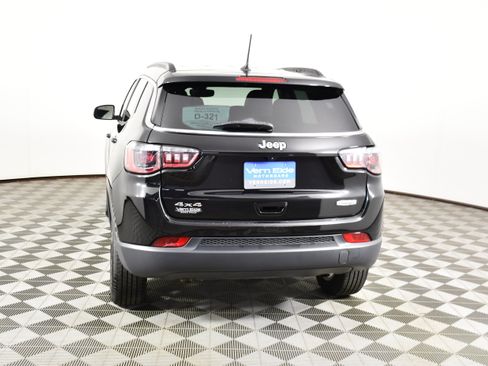 Used 2024 Jeep Compass Latitude AWD/4WD image 7