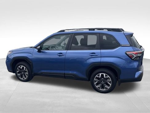 Used 2026 Subaru Forester Premium AWD/4WD image 4
