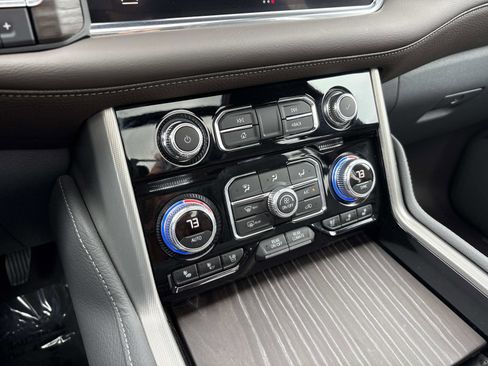 Certified 2022 GMC Yukon XL Denali w/ Denali Ultimate Package image 25