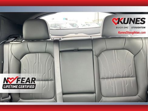 New 2025 Buick Envista Avenir image 42