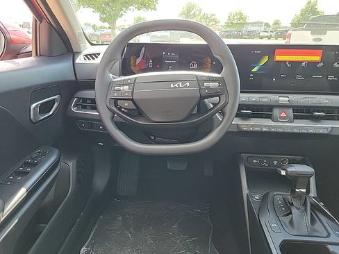 New 2026 Kia K4 FWD image 12