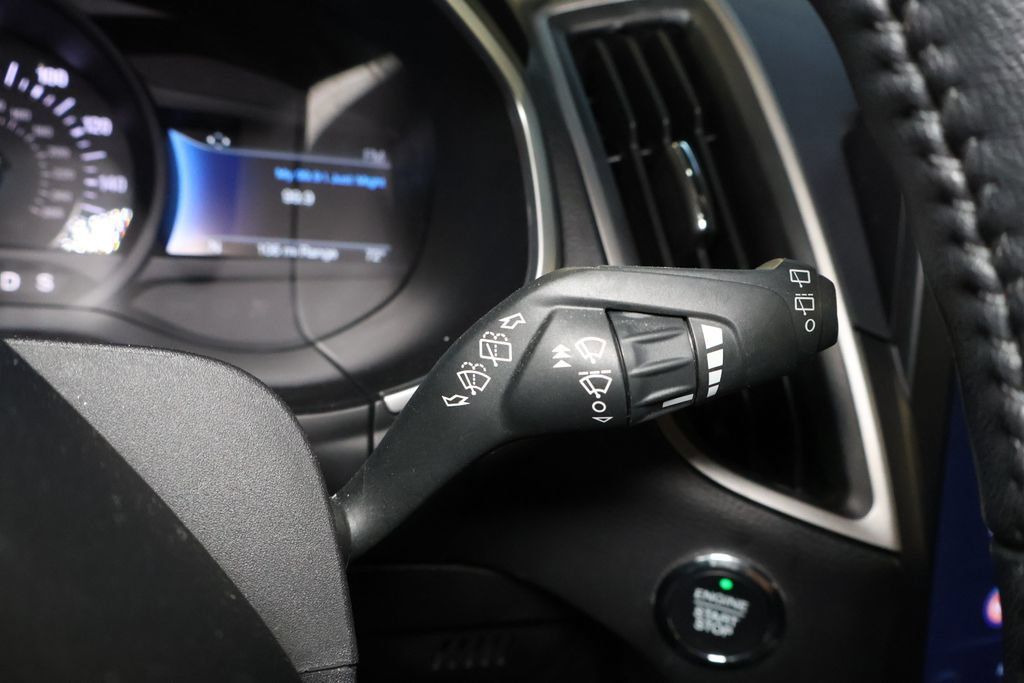Used 2021 Ford Edge SEL w/ Convenience Package AWD/4WD image 24