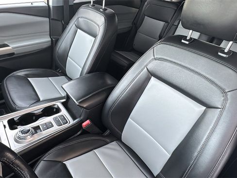Certified 2023 Ford Explorer XLT w/ Equipment Group 202A image 22