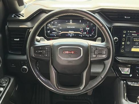 Used 2024 GMC Sierra 1500 AT4 w/ Technology Package AWD/4WD image 15