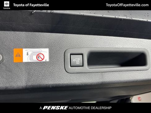 New 2026 Toyota Sienna XLE Woodland Edition AWD/4WD image 23