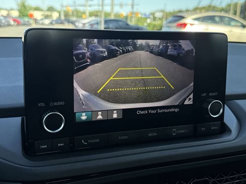 Used 2023 Honda Accord EX image 19