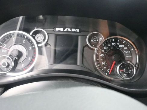 Used 2022 RAM 2500 Big Horn w/ Level 1 Equipment Group image 16