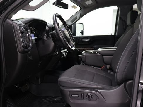 Used 2020 Chevrolet Silverado 2500 LT w/ All Star Edition AWD/4WD image 8