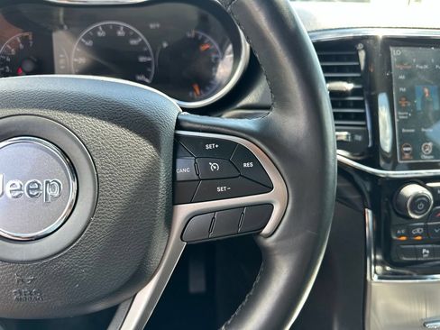 Used 2021 Jeep Grand Cherokee Laredo X RWD image 44