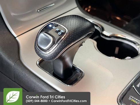 Used 2014 Jeep Grand Cherokee SRT8 w/ Luxury Group II AWD/4WD image 10