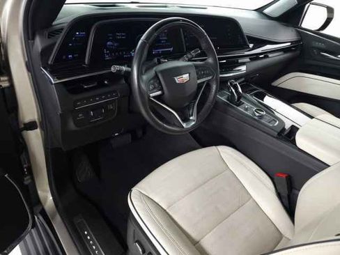 Used 2021 Cadillac Escalade ESV Sport w/ Driver Assist Tech Package image 25