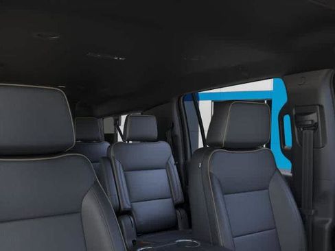 New 2025 Chevrolet Suburban Premier image 24