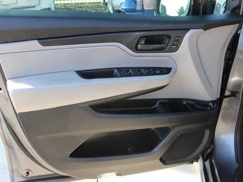 Used 2019 Honda Odyssey EX-L image 9