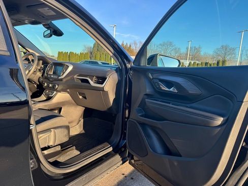 Used 2023 GMC Terrain SLE w/ Driver Convenience Package AWD/4WD image 22