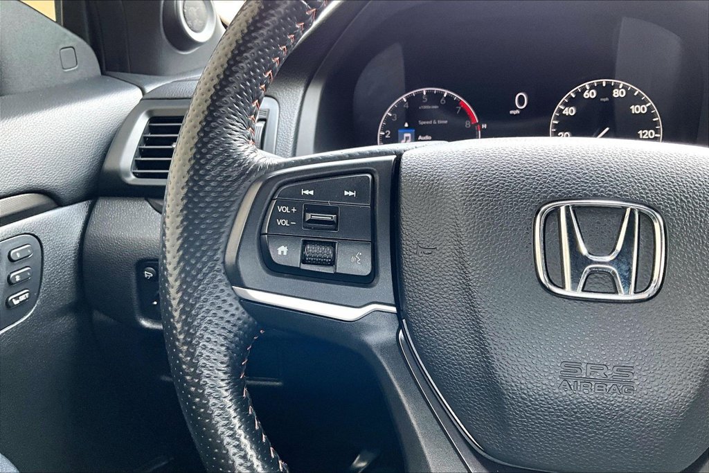 Used 2025 Honda Ridgeline TrailSport image 18