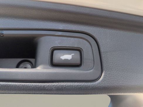 Used 2016 Honda Pilot Touring image 26