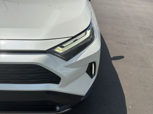 Used 2022 Toyota RAV4 XSE AWD/4WD image 6