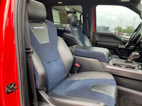 Used 2019 Ford F150 Raptor w/ Equipment Group 802A Luxury AWD/4WD image 29