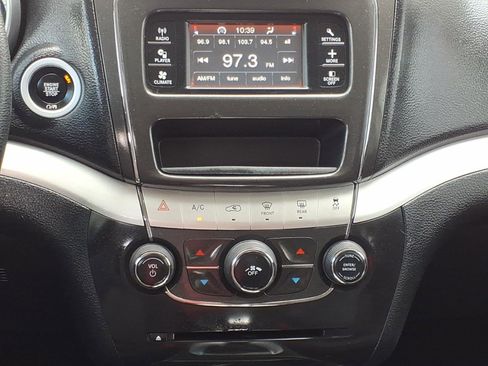 Used 2017 Dodge Journey SE FWD image 6