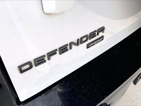Used 2022 Land Rover Defender 110 X-Dynamic SE AWD/4WD image 30