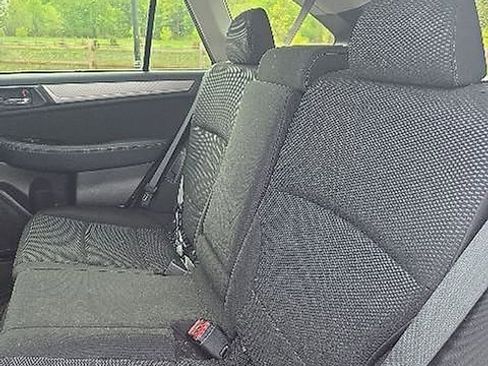 Used 2018 Subaru Outback 2.5i Premium AWD/4WD image 8