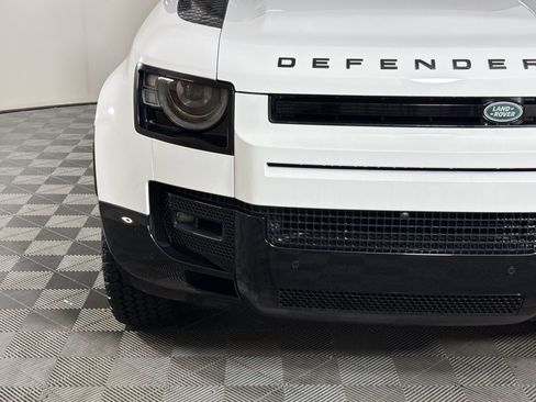 Used 2025 Land Rover Defender 90 X-Dynamic SE AWD/4WD image 10