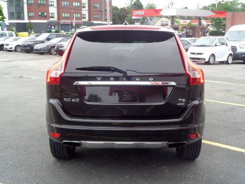 Used 2016 Volvo XC60 T6 w/ Proximity Package AWD/4WD image 15