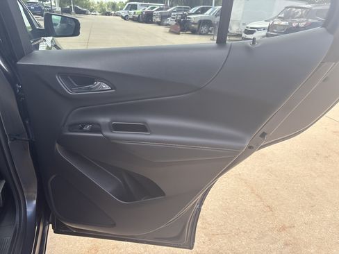 Used 2022 Chevrolet Equinox Premier AWD/4WD image 15