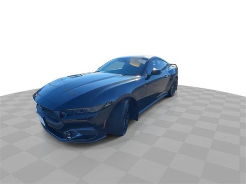 Used 2025 Ford Mustang Coupe image 8