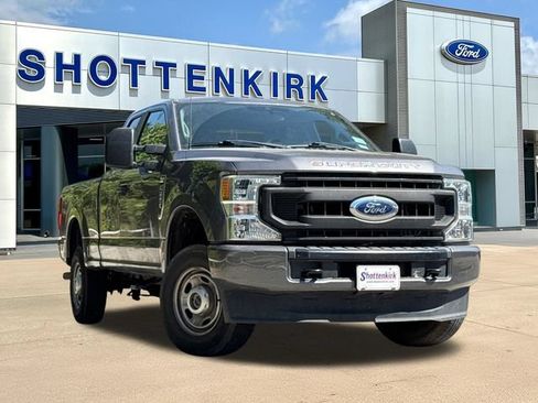 Used 2022 Ford F250 XL w/ Camper Package AWD/4WD image 1