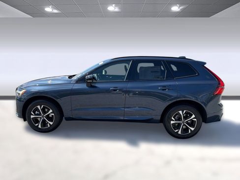 New 2026 Volvo XC60 B5 Core w/ Climate Package image 2