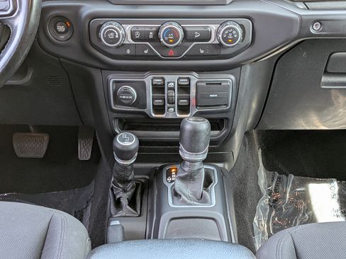 Used 2020 Jeep Wrangler Unlimited Sport S AWD/4WD image 19