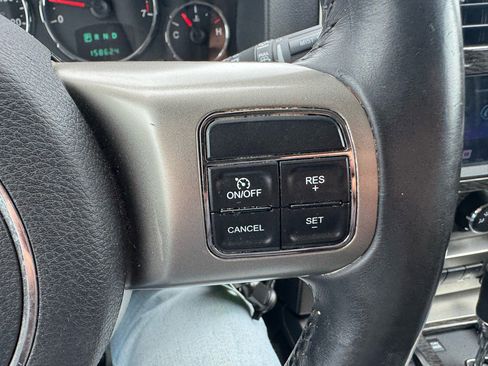 Used 2012 Jeep Liberty Limited Jet image 19