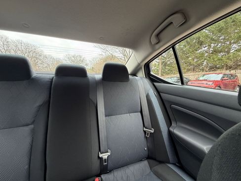 Used 2025 Nissan Versa SV FWD image 35