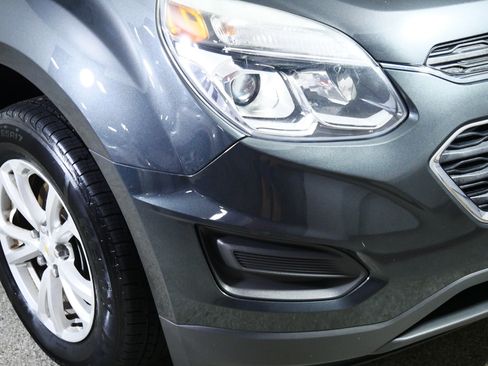 Used 2017 Chevrolet Equinox LS AWD/4WD image 16