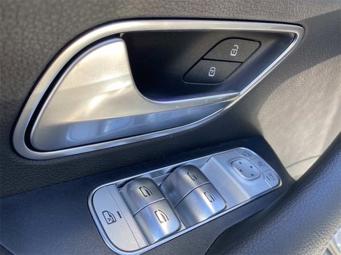 Certified 2025 Mercedes-Benz GLE 450 4MATIC image 13